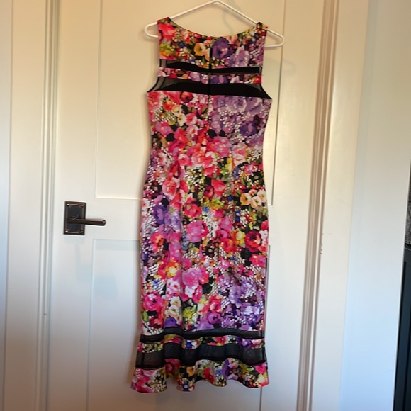Badgley Mischka  size 6 women's multi Color dress. Size 6. As new - Picture 7 of 8